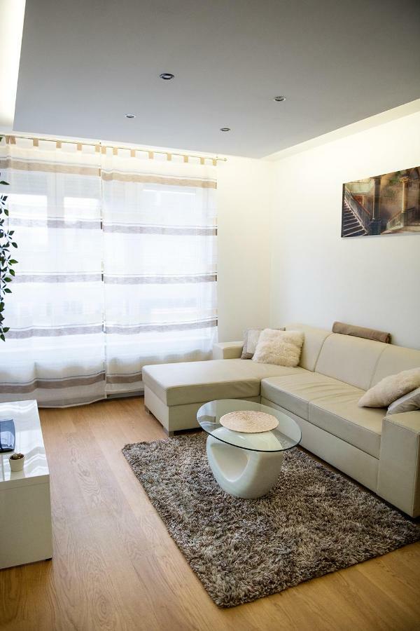 Sauna - Flexible Selfcheckins 6 - Zagreb - Garage - Electric Vehicle Ccharger - Loggia - New - Luxury - Apartments Repinc 6 Eksteriør bilde